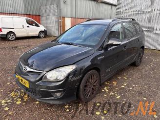 Purkuautot passenger cars Hyundai I-30 i30 Crosswagon (WWH), Combi, 2007 / 2012 1.6 CVVT 16V 2011/6
