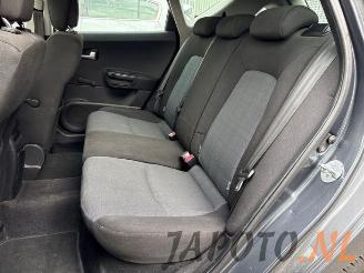 Kia Cee d Cee'd Sporty Wagon (EDF), Combi, 2007 / 2012 1.4 16V picture 17
