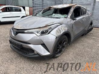 demontáž osobní automobily Toyota C-HR C-HR (X1,X5), SUV, 2016 1.8 16V Hybrid 2018/10