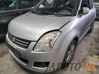 Coche siniestrado Suzuki Swift Swift (ZA/ZC/ZD1/2/3/9), Hatchback, 2005 / 2015 1.3 VVT 16V 2010/7