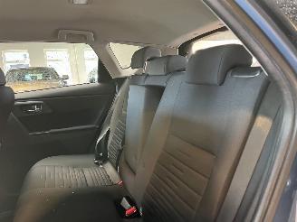 Toyota Auris 1.8 Hybrid Lease Pro picture 14