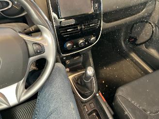 Renault Clio 1.5 dCi ECO Night&Day NL NAP! picture 18