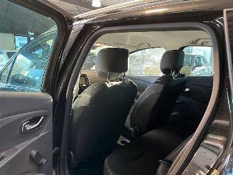 Renault Clio 1.5 dCi ECO Night&Day NL NAP! picture 9