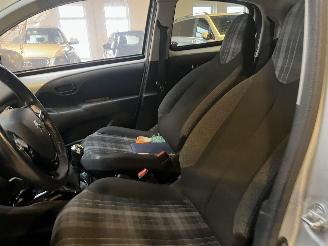 Peugeot 108 1.0 e-VTi Collection TOP! picture 18