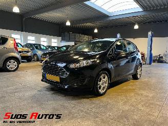 Vaurioauto  passenger cars Ford Fiesta 1.25 Titanium 2013/4