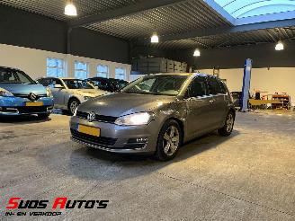 Schadeauto Volkswagen Golf 1.4 TSI Highline NAP! 2013/6