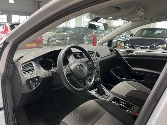 Volkswagen Golf 1.6 TDI Trendline BlueMotion picture 17