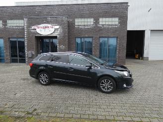 skadebil auto Toyota Avensis Wagon 1.8 VVTi Business 2014/4