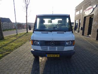 Mercedes  410D Oprijwagen schadevrij! picture 7