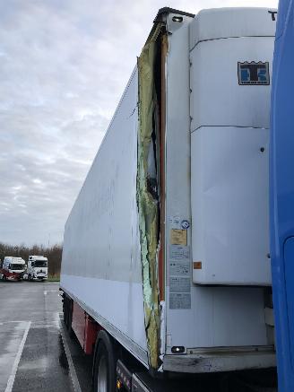 Schmitz Cargobull  SKO Kuhlauflieger mit Thermoking!!!! picture 13