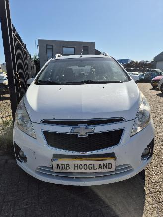 Coche siniestrado Chevrolet  Spark (M300) Hatchback 1.0 16V Bifuel (LMT) [48kW] 2011/1