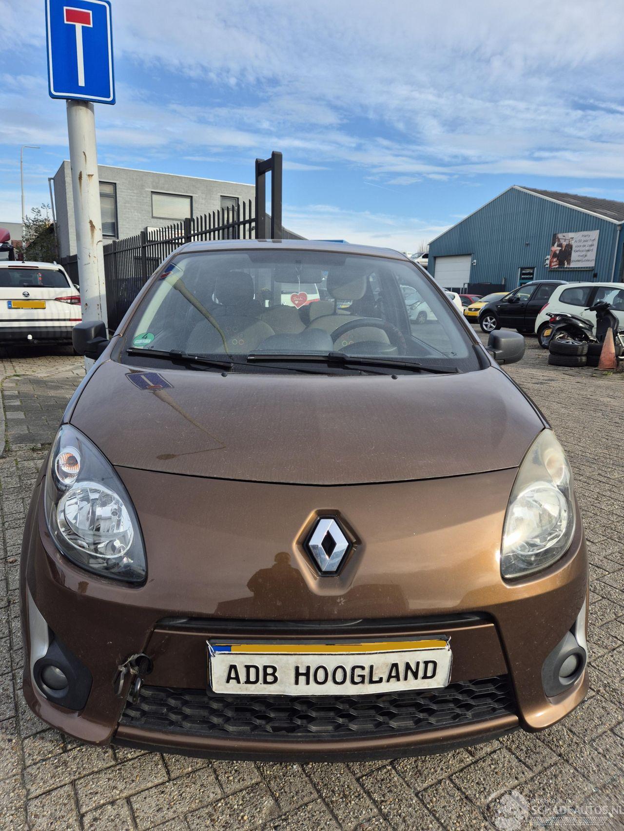 Renault Twingo (CN) Hatchback 3-drs 1.2 16V (D4F-772(D4F-J7)) [56kW] 5-BAK