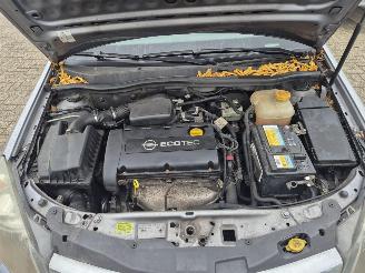 Opel Astra H SW (L35) Combi 1.6 16V Twinport (Z16XEP(Euro 4)) [77kW] picture 7