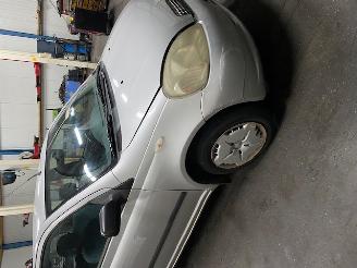 Toyota Yaris (P1) Hatchback 1.3 16V VVT-i (2NZFE) [63kW] 5-BAK picture 4