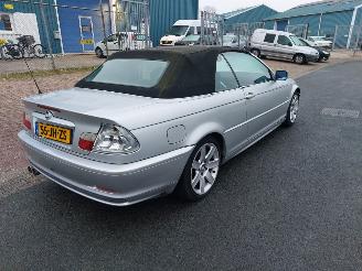 BMW 3-serie 3 serie (E46/2C) Cabrio 323 Ci 24V picture 6