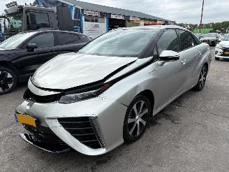 Voiture accidenté Toyota Mirai FCV Executive 113kW Hydrogen hybrid 2019/4