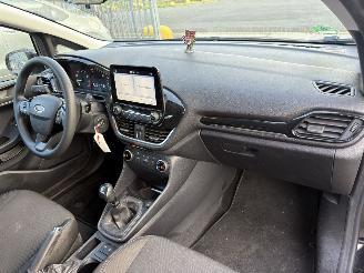 Ford Fiesta 1.0 Ecoboost 74KW Clima Titanium 5-Drs Led NAP picture 9