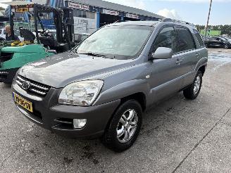 Vaurioauto  passenger cars Kia Sportage 2.0 CVVT 104KW Clima Executive 2006/1