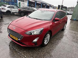 Unfallwagen Ford Focus 1.0 Ecoboost 92KW Hybrid Titanium X Clima Navi Camera Led Business NAP 2021/3
