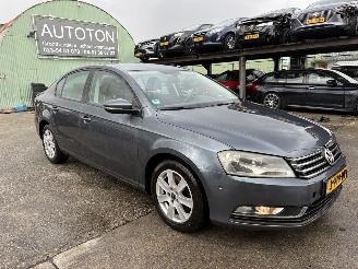 krockskadad bil auto Volkswagen Passat 1.4 TSI 90KW Bleumotion Sedan Keyless 2011/9