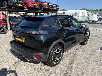 Unfallwagen Peugeot 2008 1.2 Autom. 96KW Allure Clima Navi Led 360 Camera NAP 2023/12