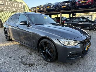 krockskadad bil auto BMW 3-serie 330e 135KW Autom. Clima Navi Leer Schuifdak High Executive NAP 2016/12