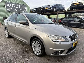 Schadeauto Seat Toledo 1.2 TSI 77KW Navi Clima Businessline High NAP 2013/11