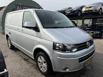 krockskadad bil bedrijf Volkswagen Transporter 2.0 TDI 103KW DSG Clima Navi Camera 2x Schuifdeur NAP 2015/3