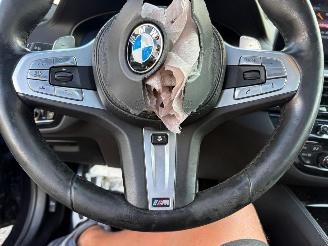 BMW 5-serie 540D Touring xDrive 235kW High Executive picture 17