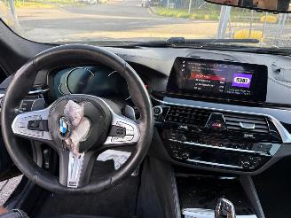 BMW 5-serie 540D Touring xDrive 235kW High Executive picture 16