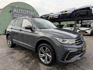 krockskadad bil auto Volkswagen Tiguan 1.4 TSI 110KW eHybrid DSG R-Line Pano Clima Navi 360 Camera  Business 2023/6