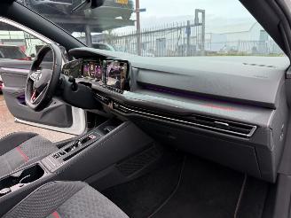 Volkswagen Golf 2.0 GTI Clubsport 301PK Autom. Clima Navi Sfeerverlichting picture 11