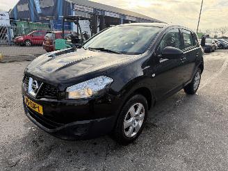 Schadeauto Nissan Qashqai 1.6 86KW Clima Navi Visia 2011/5
