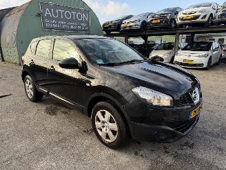 krockskadad bil auto Nissan Qashqai 1.6 86KW Clima Navi Visia 2011/5