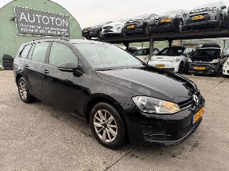 krockskadad bil auto Volkswagen Golf 1.6 TDI 81KW DSG Navi Clima Comfortline 2015/1