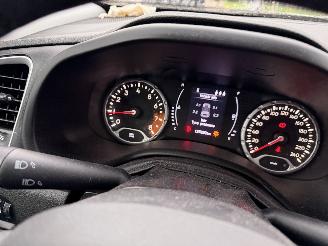 Jeep Renegade 1.4 MultiAir 103KW Clima Navi Pano Longitude picture 14