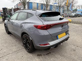 krockskadad bil auto Cupra Formentor 1.4 110KW DSG e-Hybrid Clima Navi Copper Edition 2022/10