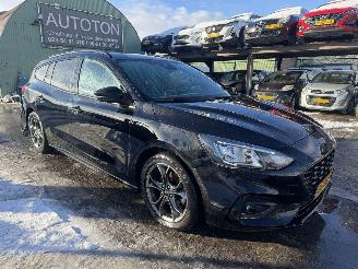 krockskadad bil auto Ford Focus 1.0 Ecoboost 92KW ST-Line Clima Navi Led Business NAP 2019/5