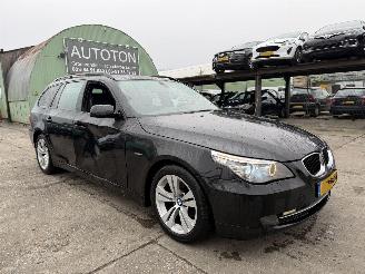 uszkodzony samochody osobowe BMW 5-serie 520i 125KW Autom. Clima Navi Xenon Business Line Edition II 2009/4
