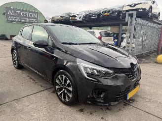 Damaged car Renault Clio 1.0 TCE 67KW Zen Clima Navi Led 5-Drs NAP 2021/7
