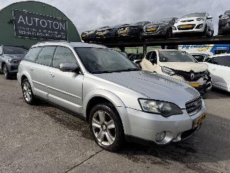 krockskadad bil auto Subaru Outback 2.5i Autom. 4WD Clima 121KW 2006/2