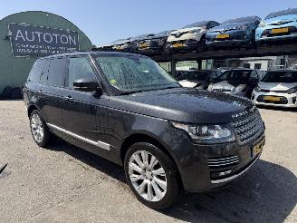 Avarii autoturisme Land Rover Range Rover 4.4 SDV8 250KW Autobiography Pano Clima Navi Led Xenon NAP 2014/4
