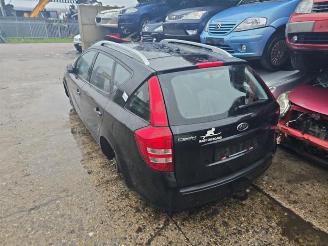 Auto da rottamare Kia Cee d Cee'd Sporty Wagon (EDF), Combi, 2007 / 2012 1.4 16V 2009/3
