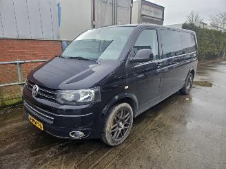 Schadeauto Volkswagen Transporter 4 motion 2011/6