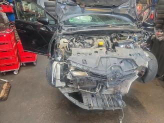 Coche siniestrado Renault Clio Clio IV (5R), Hatchback 5-drs, 2012 / 2021 1.5 dCi 75 FAP 2019