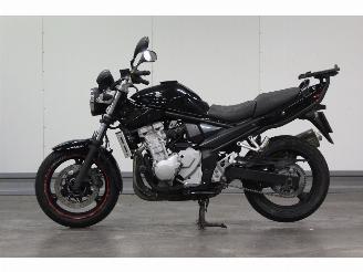 krockskadad bil motor Suzuki  GSF 650 Bandit ABS 2008