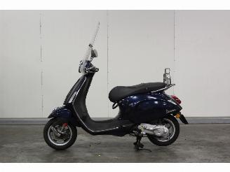 skadebil bromfiets Vespa  Primavera BROM 2015/6