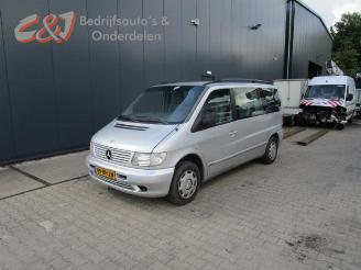 Vrakbiler auto Mercedes Vito V (638.2), Bus, 1996 / 2003 V-220 2.2 CDI 16V 2003/5