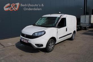 Coche siniestrado Fiat Doblo Doblo Cargo (263), Van, 2010 1.3 D Multijet 2021/8