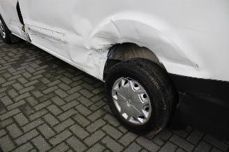 Ford Transit Custom 270S 2.0TD105Pk/77Kw M6 FWD Trend airco 3 zits picture 4